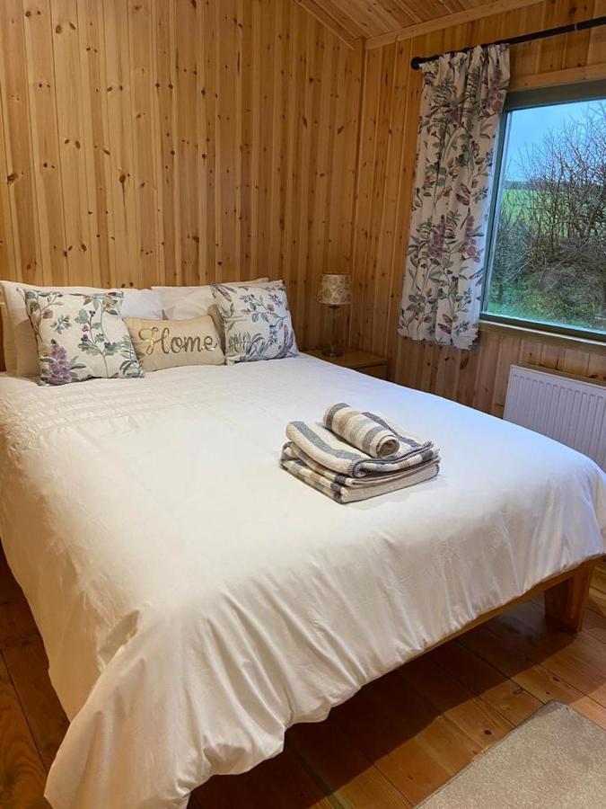 Rural Wood Cabin - Less Than 3 Miles From St Ives Hikkaduwa Dış mekan fotoğraf