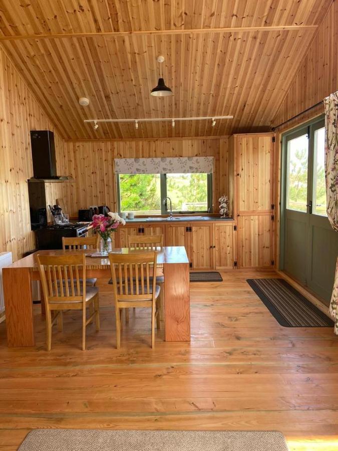 Rural Wood Cabin - Less Than 3 Miles From St Ives Hikkaduwa Dış mekan fotoğraf